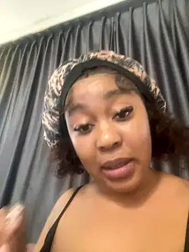 Snapshot of BlackBarbieX23 chatting on 12/14/25, 01:38 BlackBarbieX23 online show from 12/14/25, 01:38