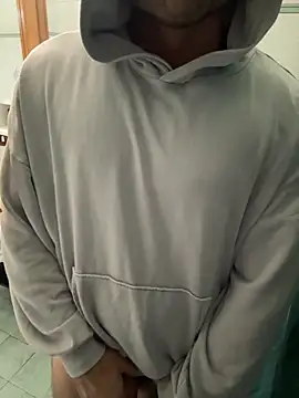 Snapshot of giovan2020 chatting on 10/30/25, 04:41 giovan2020 online show from 10/30/25, 04:41