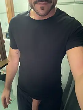 Snapshot of giovan2020 chatting on 11/09/25, 09:07 giovan2020 online show from 11/09/25, 09:07