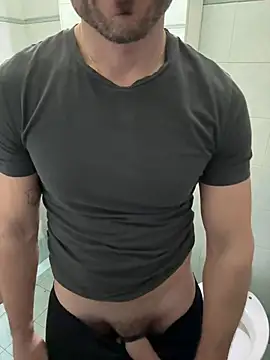 Snapshot of giovan2020 chatting on 01/15/26, 09:51 giovan2020 online show from 01/15/26, 09:51