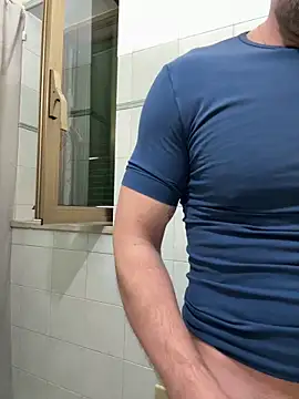 Snapshot of giovan2020 chatting on 02/24/26, 06:22 giovan2020 online show from 02/24/26, 06:22