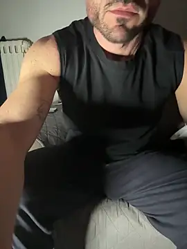 giovan2020 online show from 04/15/26, 09:04