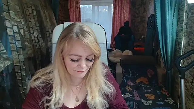 Sweet-blonde online show from 11/10/25, 10:36