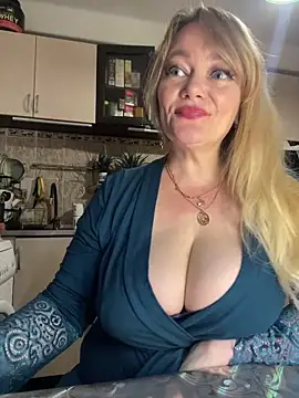 Sweet-blonde online show from 06/06/26, 11:31