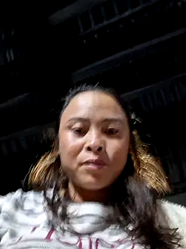 xuxulovezz online show from 10/22/25, 11:43