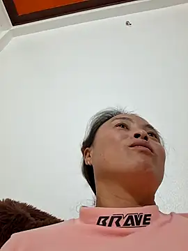 xuxulovezz online show from 11/21/25, 12:48