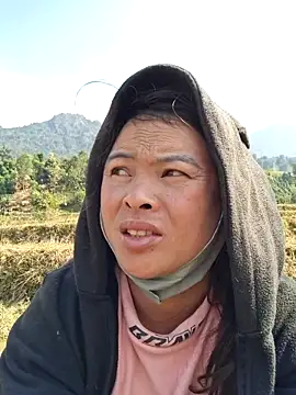 xuxulovezz online show from 12/20/25, 04:30