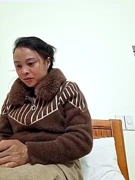 xuxulovezz online show from 12/21/25, 12:34