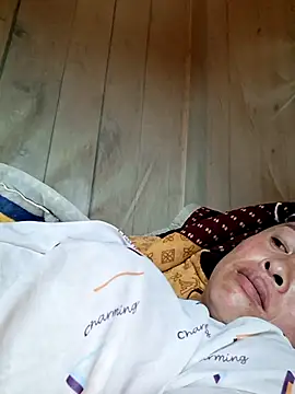 xuxulovezz online show from 04/14/26, 05:02