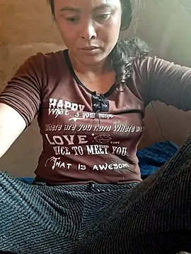 xuxulovezz online show from 07/15/26, 04:18