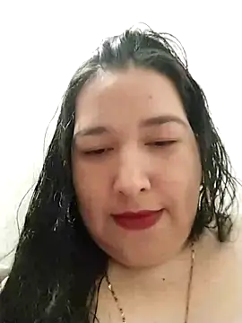 Snapshot of rossiteylor chatting on 09/26/25, 05:17 rossiteylor online show from 09/26/25, 05:17