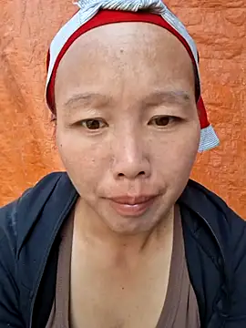 helenzz online show from 10/12/25, 08:24