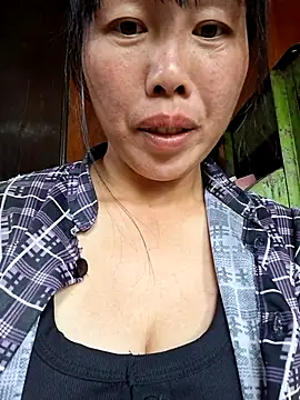 helenzz online show from 10/23/25, 05:29