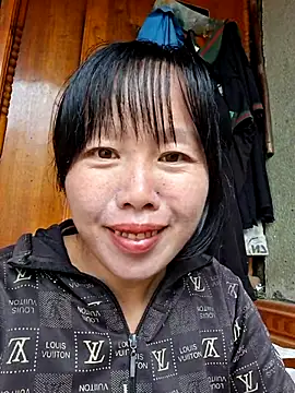 helenzz online show from 11/14/25, 04:55