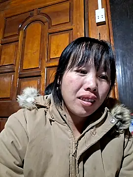 helenzz online show from 11/24/25, 11:32