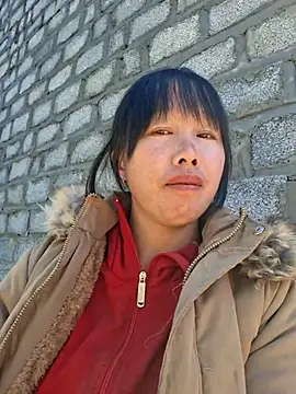 helenzz online show from 11/28/25, 05:54