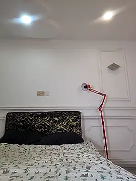 Zola Nooryi online show from 02/10/26, 09:08