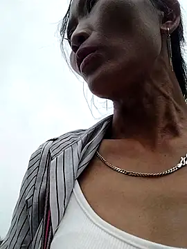 abigail-00 online show from 10/21/25, 12:22