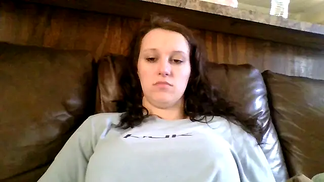Snapshot of brunettebabexo3 chatting on 02/28/26, 05:58 brunettebabexo3 online show from 02/28/26, 05:58
