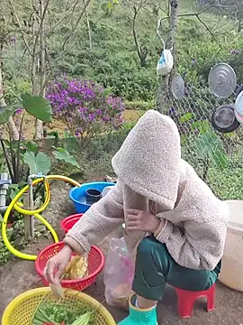 Helen-Tran online show from 10/29/25, 02:58