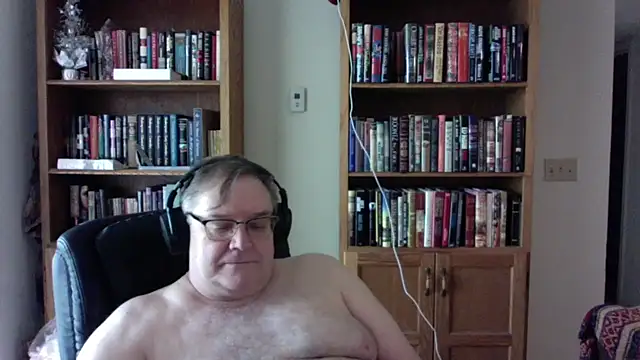 Snapshot of Vinyl22@xh chatting on 06/27/26, 08:36 Vinyl22xh online show from 06/27/26, 08:36