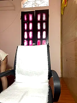 Linh247380 online show from 11/27/25, 01:07