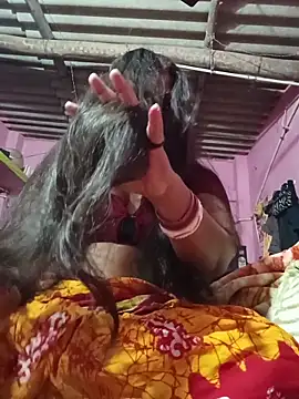 reya743 online show from 12/17/25, 12:05