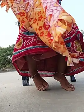 reya743 online show from 12/22/25, 10:12