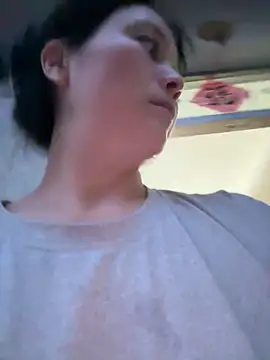 Snapshot of aoyo66 chatting on 10/02/25, 10:11 aoyo66 online show from 10/02/25, 10:11