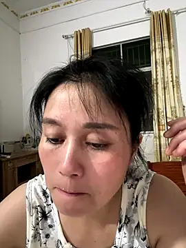 Snapshot of aoyo66 chatting on 10/05/25, 10:46 aoyo66 online show from 10/05/25, 10:46