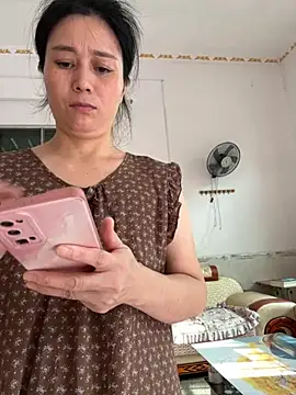 Snapshot of aoyo66 chatting on 10/16/25, 01:17 aoyo66 online show from 10/16/25, 01:17