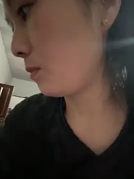 Snapshot of aoyo66 chatting on 11/02/25, 11:51 aoyo66 online show from 11/02/25, 11:51