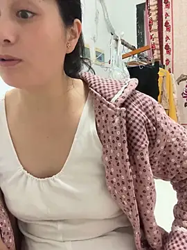 Snapshot of aoyo66 chatting on 11/09/25, 11:30 aoyo66 online show from 11/09/25, 11:30