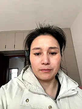 Snapshot of aoyo66 chatting on 12/04/25, 02:21 aoyo66 online show from 12/04/25, 02:21