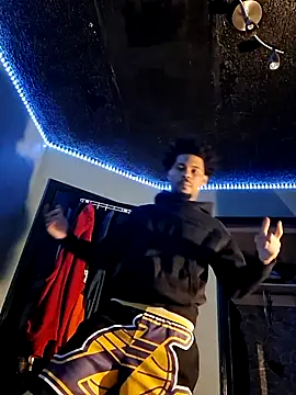 Snapshot of Painstickwes chatting on 02/06/26, 07:17 Painstickwes online show from 02/06/26, 07:17