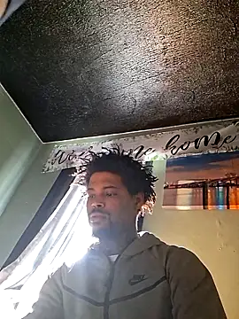 Snapshot of Painstickwes chatting on 05/15/26, 08:49 Painstickwes online show from 05/15/26, 08:49