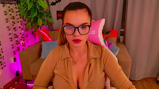 KellyHayden online show from 11/01/25, 03:25