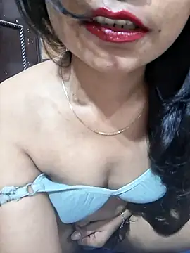 Snapshot of Soni_cute86526 chatting on 07/14/26, 04:50 Soni cute86526 online show from 07/14/26, 04:50