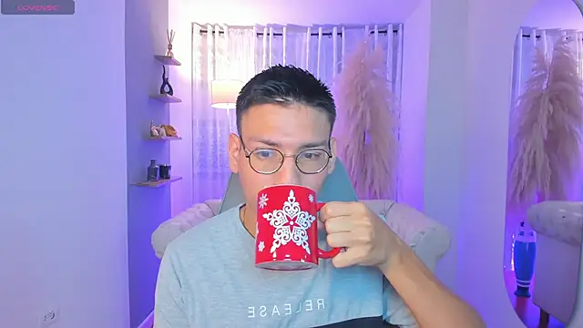 Snapshot of marcuswildx chatting on 10/01/25, 11:27 marcuswildx online show from 10/01/25, 11:27