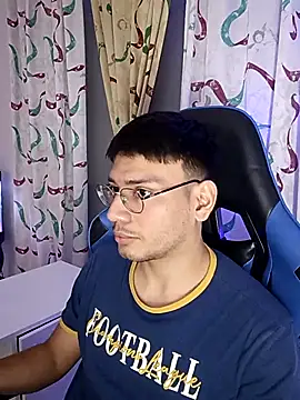 Snapshot of marcuswildx chatting on 11/20/25, 11:37 marcuswildx online show from 11/20/25, 11:37