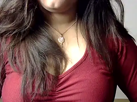 Snapshot of Aaliya02 chatting on 06/07/26, 01:21 Aaliya02 online show from 06/07/26, 01:21