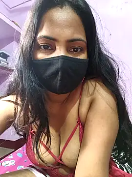 Snapshot of Geri405 chatting on 11/13/25, 12:48 Geri405 online show from 11/13/25, 12:48