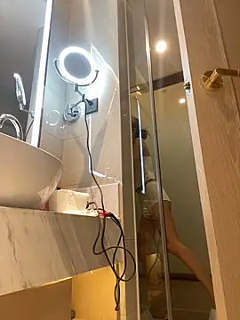 miumiu-66 online show from 12/01/25, 12:32