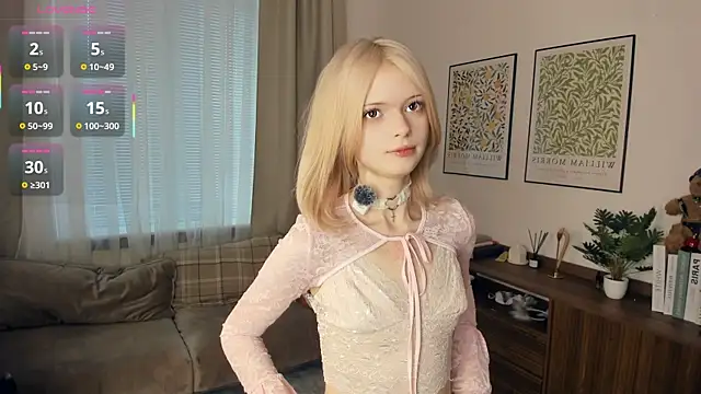 Snapshot of LaureMestler chatting on 11/23/25, 07:41 LaureMestler online show from 11/23/25, 07:41