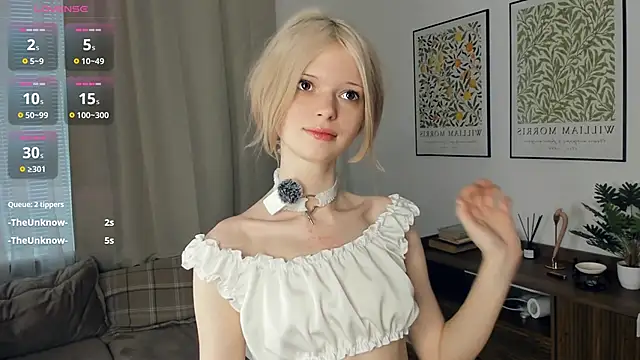 Snapshot of LaureMestler chatting on 11/28/25, 08:06 LaureMestler online show from 11/28/25, 08:06