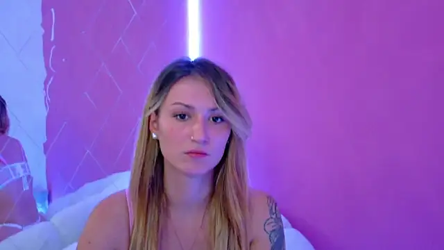 Snapshot of Anaayss_ chatting on 10/03/25, 05:04 Anaayss online show from 10/03/25, 05:04
