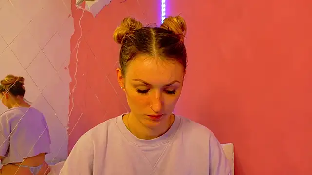 Anaayss  online show from 10/23/25, 05:07