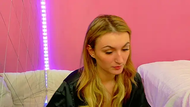 Anaayss  online show from 11/27/25, 06:04