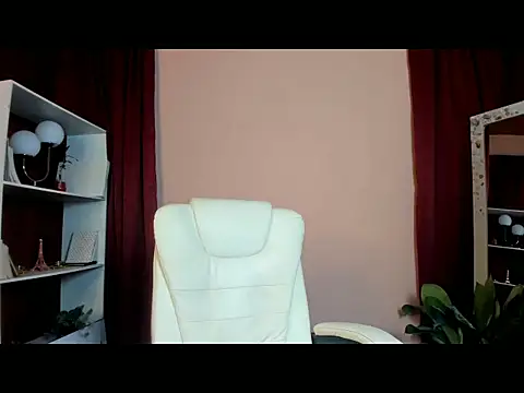 Snapshot of Zarasolei chatting on 09/22/25, 11:40 Zarasolei online show from 09/22/25, 11:40