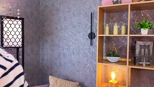 Snapshot of ElenoreReth chatting on 10/25/25, 01:46 ElenoreReth online show from 10/25/25, 01:46